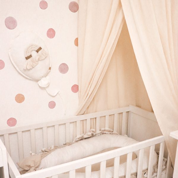 Babynest Romantic mit Rüschen & weißer Spitze 1